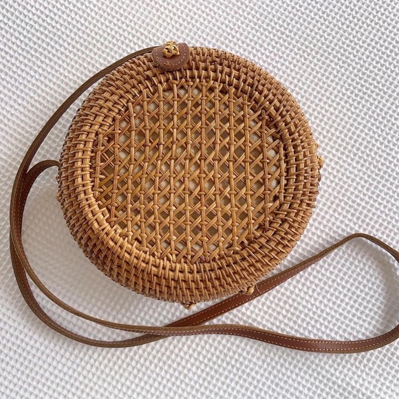 Light Rattan Handbag - Picture 6 of 9